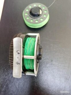 MOULINET MOUCHE AUTOMATIC MITCHELL 710 AVEC SES DEUX BOBINES . PARFAIT ETAT . PETIT PRIX . -Pêche Expert 00004 MOULINET MOUCHE AUTOMATIC MITCHELL 710 AVEC SES DEUX BOBINES . PARFAIT ETAT . PETIT PRIX